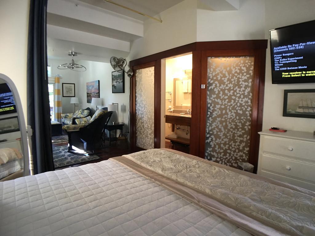 Camden Riverhouse Hotel And Inn Экстерьер фото
